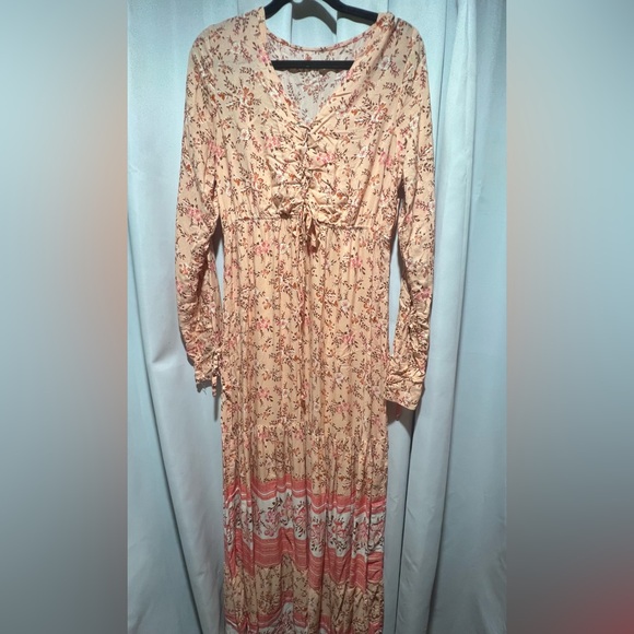 Elegant Floral Long Sleeve Maxi Dress - Picture 3 of 6